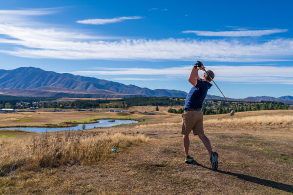 Playing golf in the Cairns Golf Course © Hollie Woodhouse
